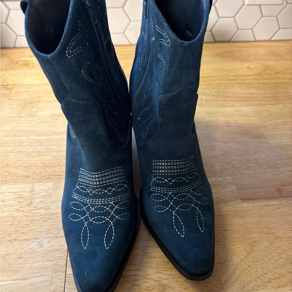 So Me Turquoise Suede Western Ankle Boots - Picture 2 of 7